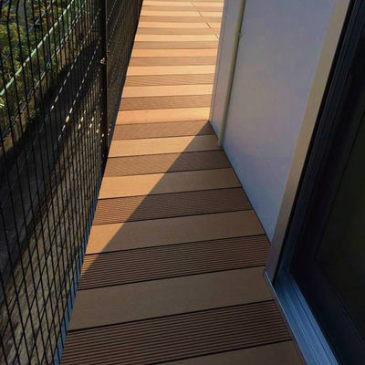 Bom preço. WPC Eco Composite Deck Boards Panel Fireproof 20+ anos de longevidade on-line