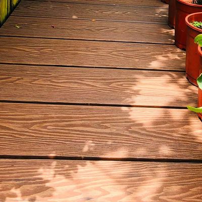 Bom preço. Jardim exterior 3D Composite Decking Board Profil oco e buracos quadrados on-line