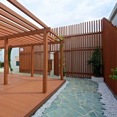 Bom preço. Pergola exterior de WPC resistente à corrosão de madeira composta Patio Pergola on-line