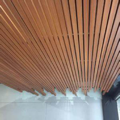 Bom preço. Instalação de isolamento térmico de painel de tecto de PVC WPC impermeável on-line