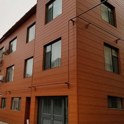 Bom preço. Folha de madeira plástica composta reciclada para revestimento exterior de WPC on-line